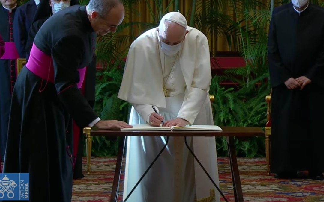 Pope Francis, faith leaders sign joint appeal before UN climate summit