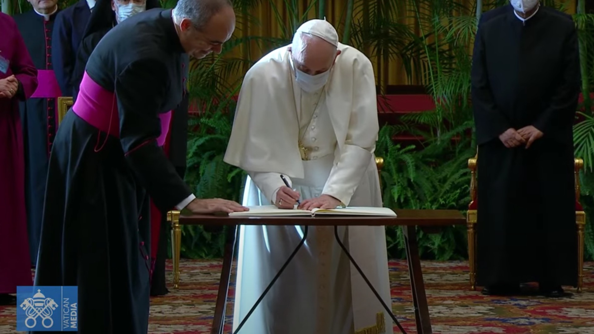 Pope Francis signs joint appeal during "Faith & Science: Towards COP26."