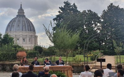 La Laudate Deum presentata alla stampa nei Giardini Vaticani