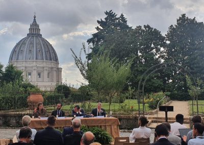 La Laudate Deum presentata alla stampa nei Giardini Vaticani